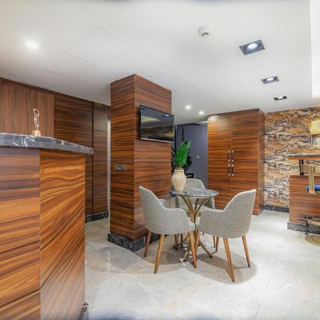 La Palace Suites Sisli อิสตันบูล ภายนอก รูปภาพ