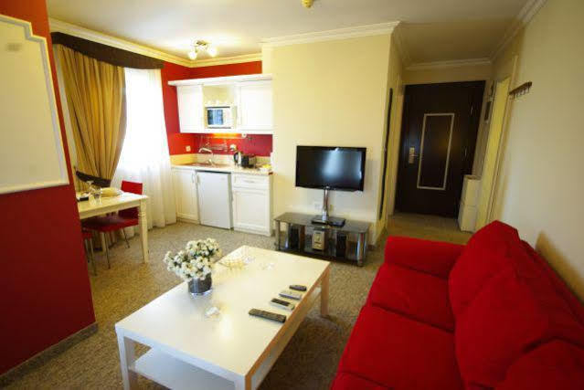 La Palace Suites Sisli อิสตันบูล ภายนอก รูปภาพ